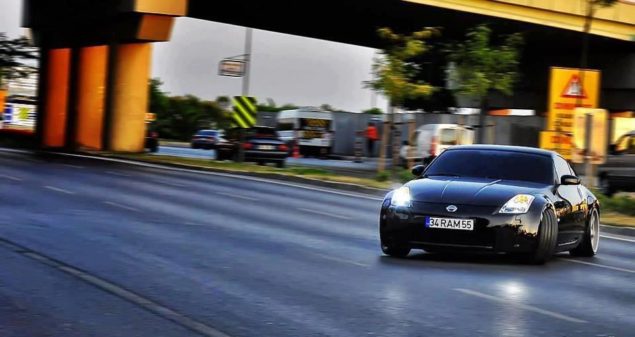 Oh Yeah Drifting 350Z In the city! 